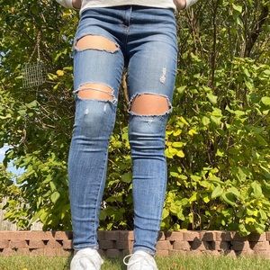 high waisted american eagle ripped jeans